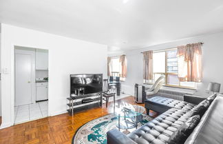 Photo 1 - Magnificent Condo at Leaside - 10 Mins to Downtown