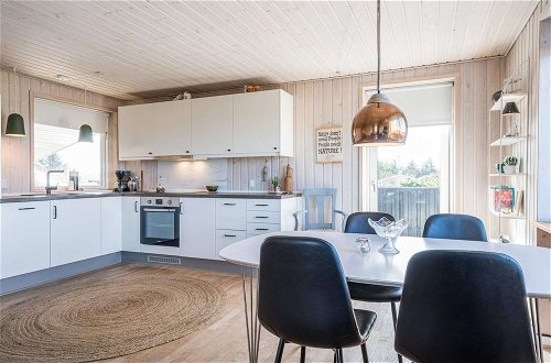 Photo 6 - 4 Person Holiday Home in Hvide Sande