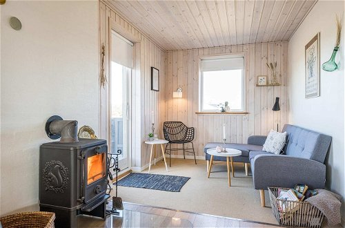Photo 8 - 4 Person Holiday Home in Hvide Sande