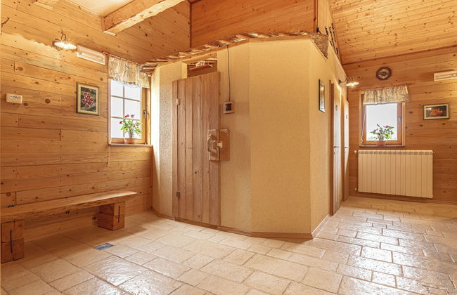 House Na Meji With Sauna - Photo 23
