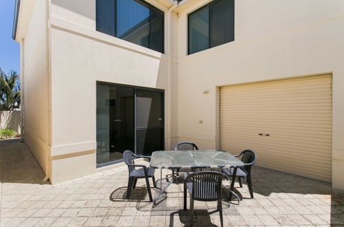 Photo 16 - Seahaven Villas by Rockingham Apartments