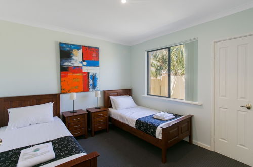 Photo 5 - Seahaven Villas by Rockingham Apartments