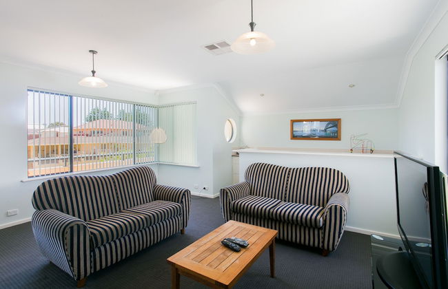Seahaven Villas by Rockingham Apartments - Photo 14