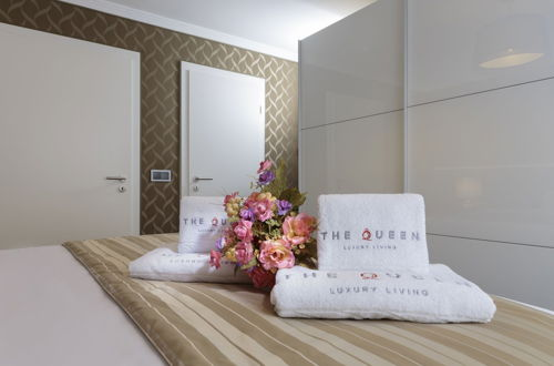 Foto 24 - The Queen Luxury Apartments Villa Vinicia