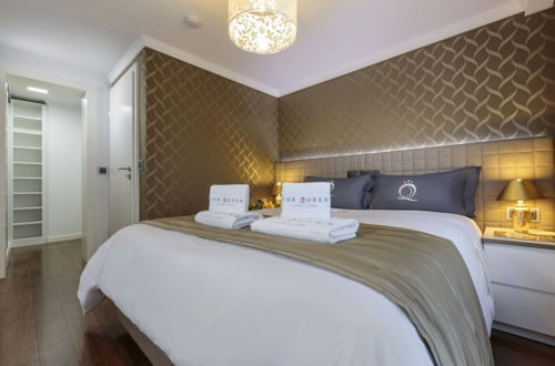 Foto 12 - The Queen Luxury Apartments Villa Vinicia