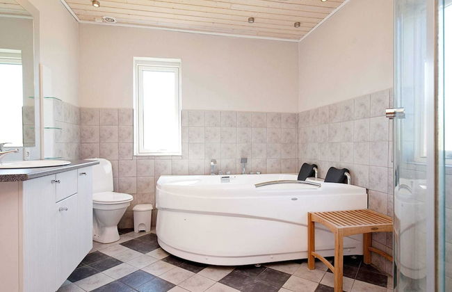 12 Person Holiday Home in Harboore - Foto 15