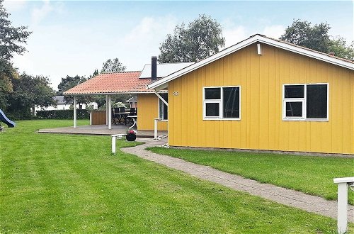 Photo 19 - 8 Person Holiday Home in Nordborg