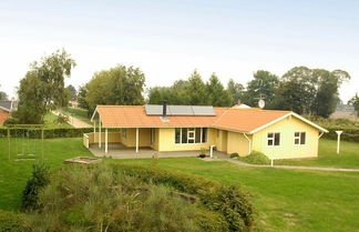 Photo 1 - 8 Person Holiday Home in Nordborg