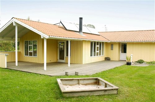 Photo 17 - 8 Person Holiday Home in Nordborg