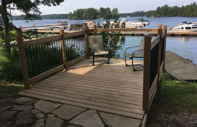 Lakefront Cottage Amazing View - Photo 1