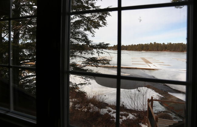 Lakefront Cottage Amazing View - Photo 15