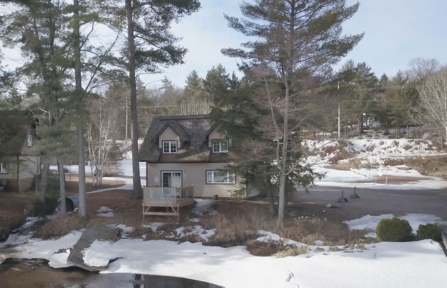 Lakefront Cottage Amazing View - Photo 12