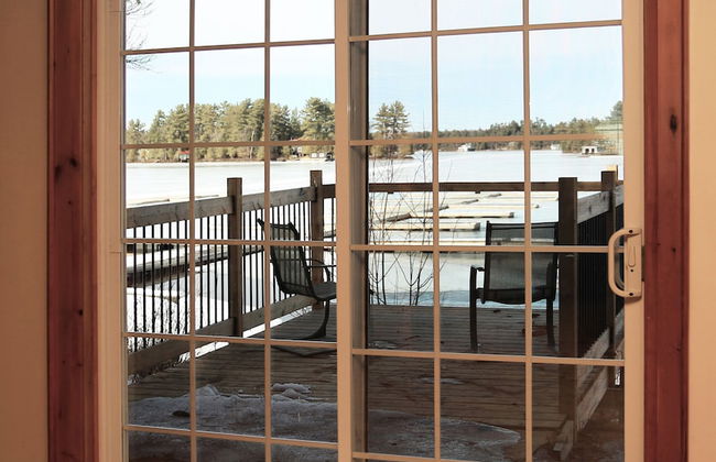 Lakefront Cottage Amazing View - Photo 14