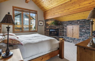 Photo 3 - Coyote Creek - Large Ski In/Ski Out Chalet with Amazing Views & Private Hot Tub