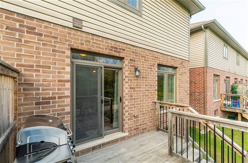 Photo 16 - 3BR 2 5BA Townhome 1 min to the Beach BBQ Parking