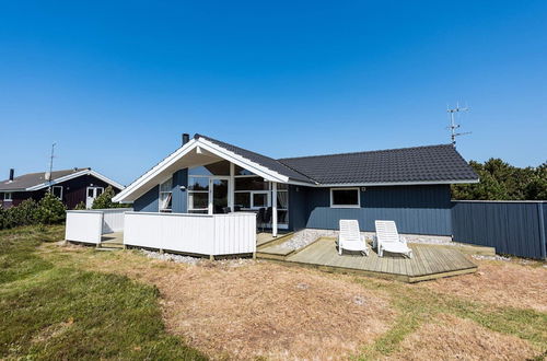 Photo 1 - 6 Person Holiday Home in Hvide Sande