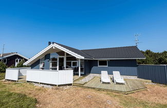 Photo 1 - 6 Person Holiday Home in Hvide Sande