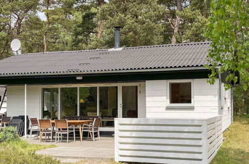 Foto 1 - Cozy Holiday Home in Nexø near Forest