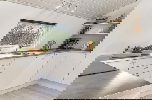 Foto 13 - 14 Person Holiday Home in Idestrup