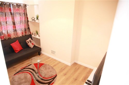 Foto 4 - Canning Town Cozy one Bedroom Apartment