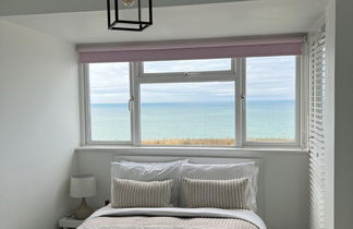 Photo 3 - Sea Facing 2BD Terraced Home - Peacehaven