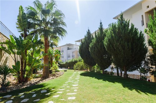 Foto 48 - Sea view Apartment with 3 spacious Terraces & 2 Swimming pools