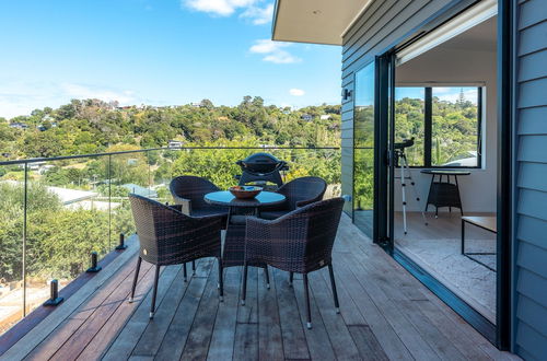 Photo 12 - Luna Cottage - Ocean Views on Waiheke