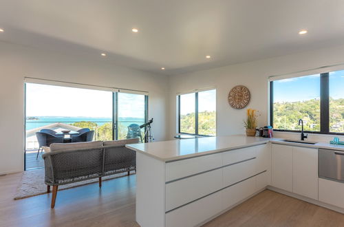 Photo 8 - Luna Cottage - Ocean Views on Waiheke