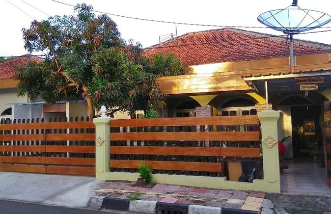 Kanti Kinasih Homestay by The Grand Java - Foto 13