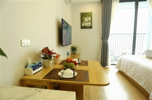 Photo 12 - Canh Apartment in Vinhomes Green Bay