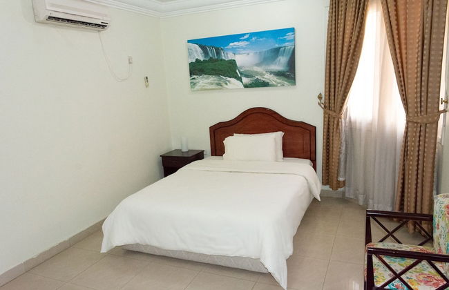 Royal Residence Hotel - Photo 5