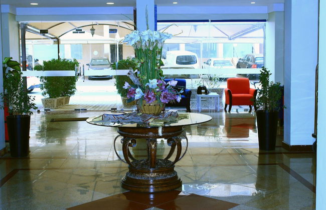 Royal Residence Hotel - Photo 1
