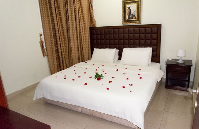 Royal Residence Hotel - Photo 4