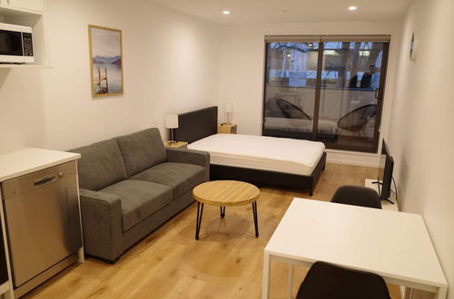 Photo 6 - Modern, Cosy Studio Apartment Auckland Central