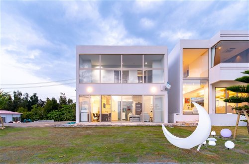 Foto 62 - Luxury Hillside Villa with Sea Views