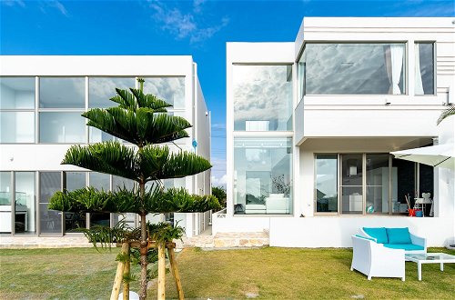 Foto 54 - Luxury Hillside Villa with Sea Views