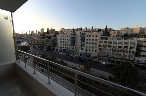 Photo 23 - Amazing one Bedroom Apartment in Amman,elwebdah 1