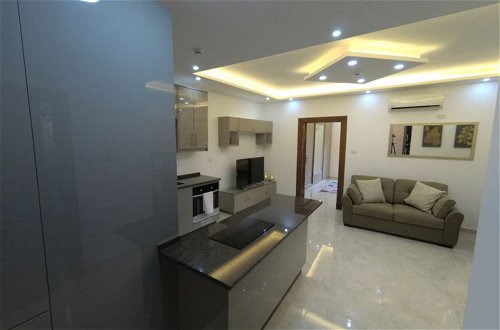 Photo 12 - Amazing one Bedroom Apartment in Amman,elwebdah 1