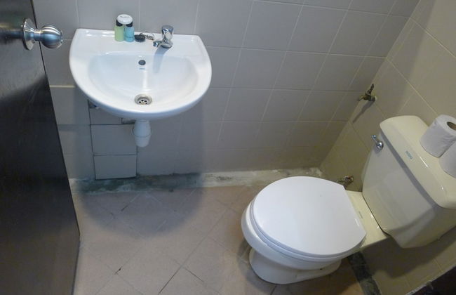Wesberly Apartments - Photo 36