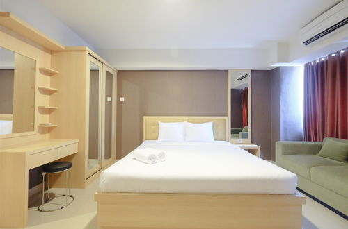 Photo 3 - Comfortable and Modern Studio Apartment near Cawang and MT Haryono