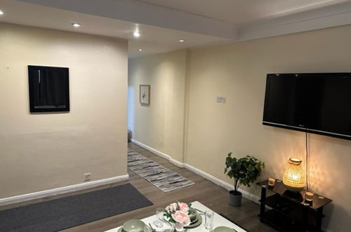 Photo 9 - Superb 1-bed Private Family Apartment in Centre