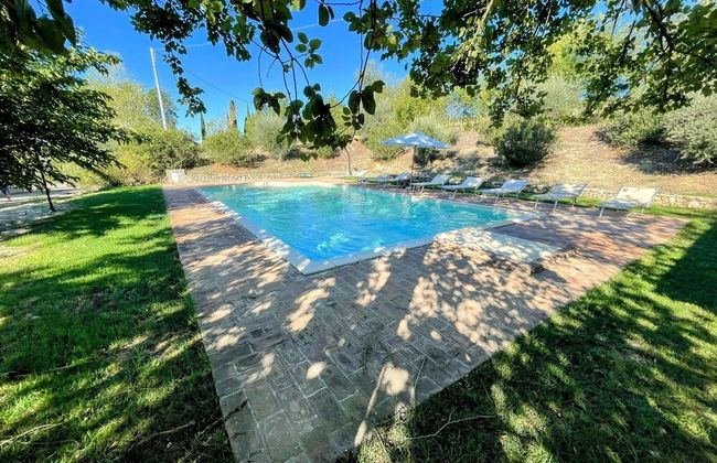 Detached Villa - Sleeps 10 - Pool - Pergola - Playground for Children - Wifi - Foto 52