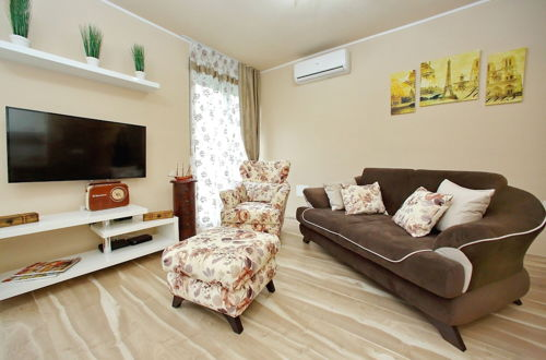 Photo 13 - Few Steps From the Center - new and Modern Apartment for 4 Persons