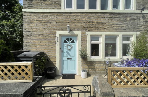 Photo 46 - Stunning Two Bedroom Cottage in Honley