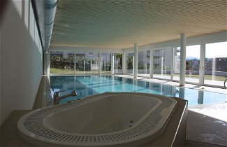 Foto 1 - Indoor Swimming Pool, Sauna, Fitness, Private Gardens, Spacious Modern Apartment