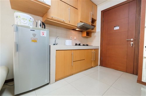 Foto 9 - Great Choice and Strategic 1BR Apartment at Thamrin Residence