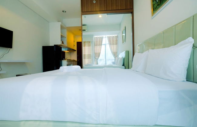 Best Emerald Studio Room Apartment at Capitol Park Residence - Foto 7