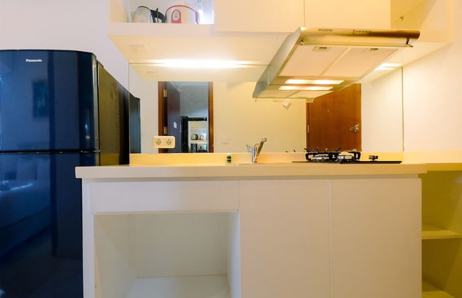 Best Emerald Studio Room Apartment at Capitol Park Residence - Foto 10