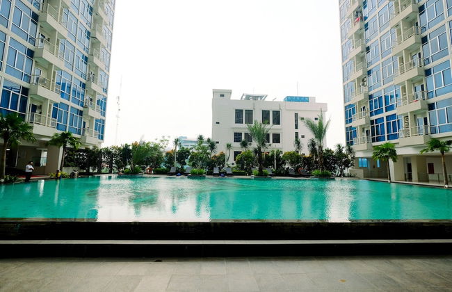 Best Emerald Studio Room Apartment at Capitol Park Residence - Foto 16