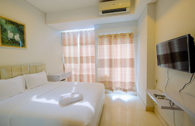 Best Emerald Studio Room Apartment at Capitol Park Residence - Foto 20